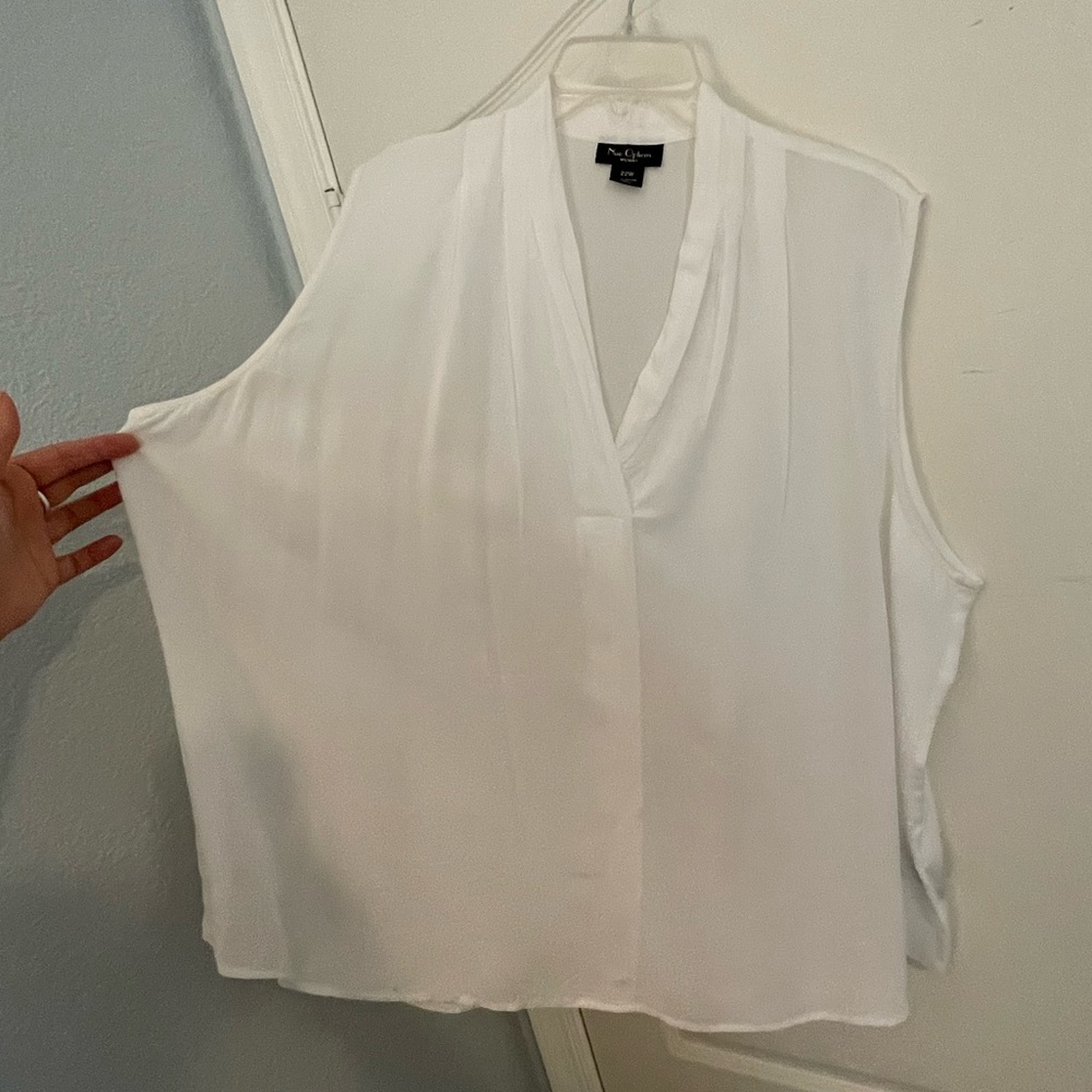 Nue Options White V Neck Flowy Tank Tunic 22